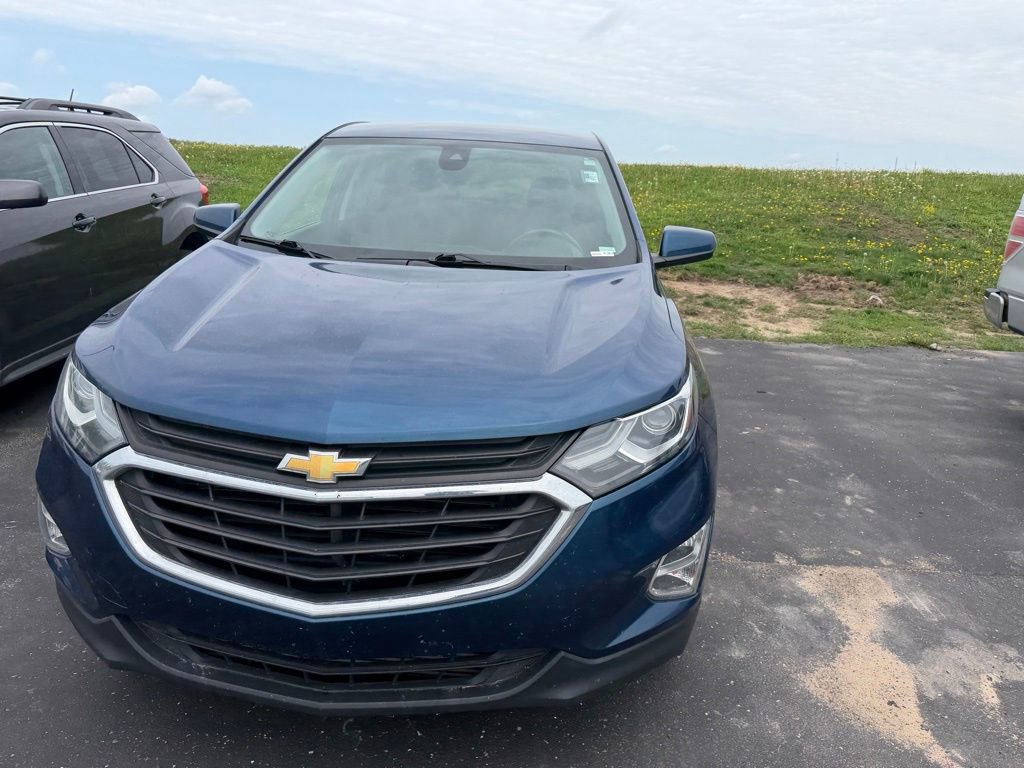 Used 2020 Chevrolet Equinox LT w/ Driver Convenience Package FWD image 2