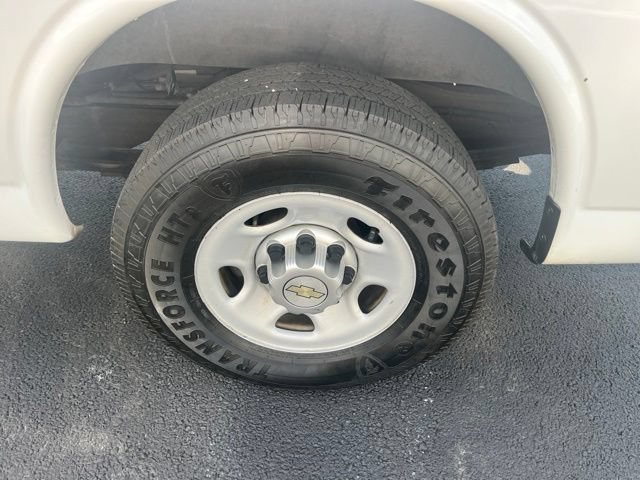 Used 2012 Chevrolet Express 2500 RWD image 19