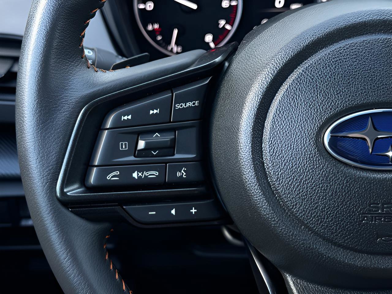 Used 2024 Subaru Crosstrek 2.5i Limited w/ Crosstrek Mirror Package image 10