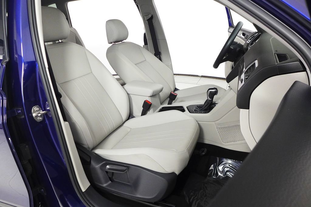 Used 2022 Volkswagen Tiguan SE image 16