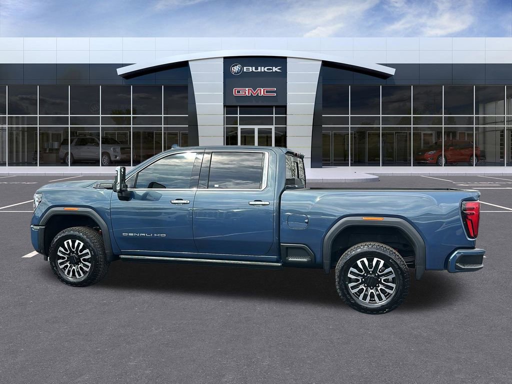 Used 2026 GMC Sierra 2500 Denali Ultimate image 2