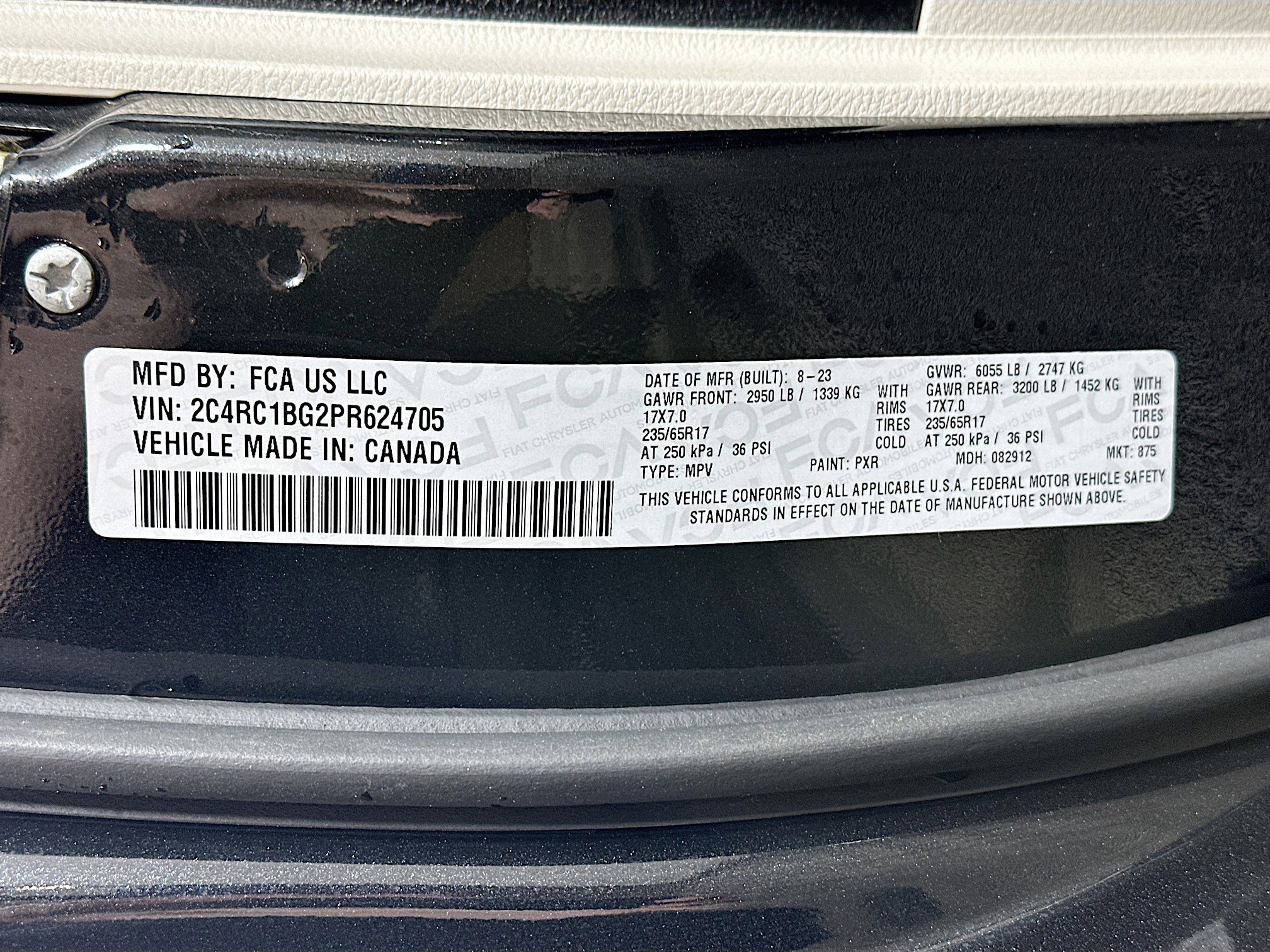 Used 2023 Chrysler Pacifica Touring-L FWD image 31