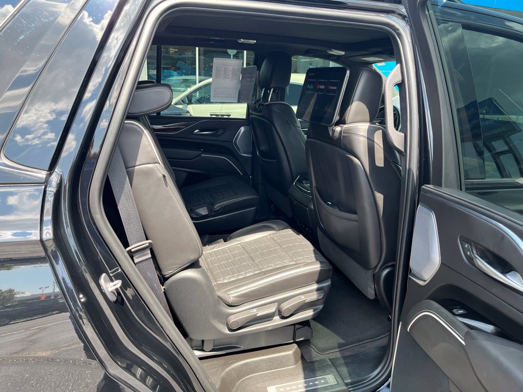 Used 2023 Cadillac Escalade Sport Platinum AWD/4WD image 55