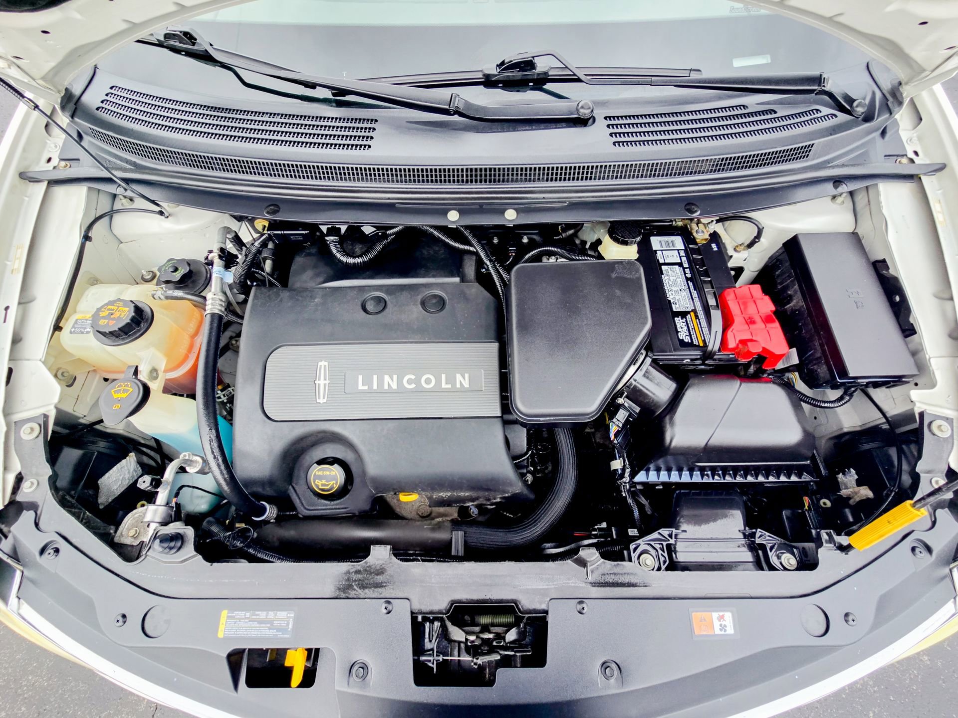 Used 2015 Lincoln MKX FWD w/ Equipment Group 102A image 43