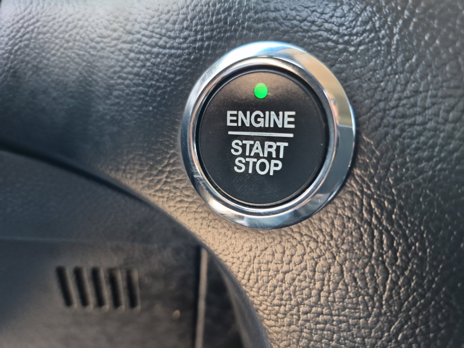 Used 2019 Ford Edge SEL w/ Equipment Group 201A AWD/4WD image 31
