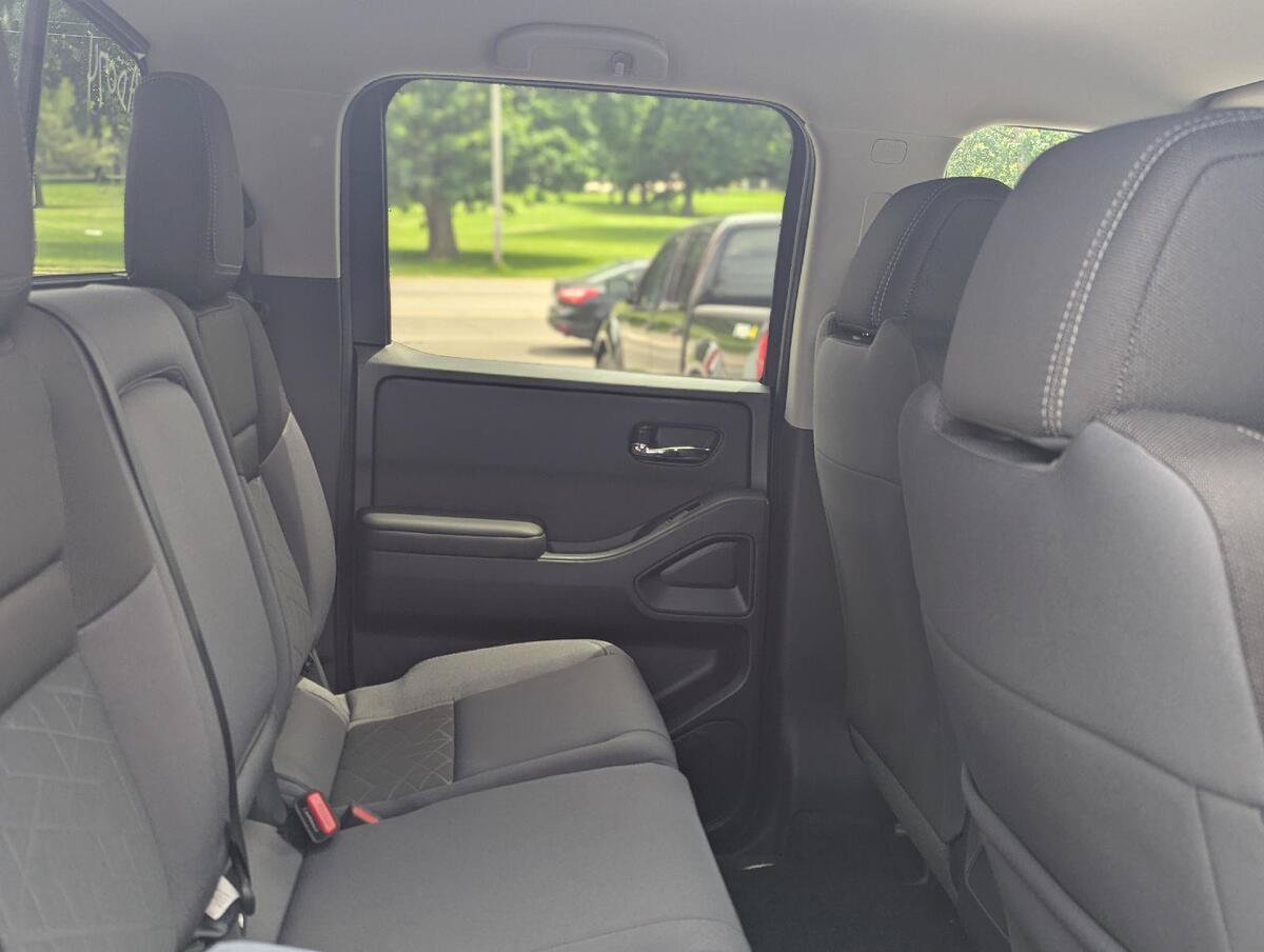 New 2026 Nissan Frontier SV w/ Tow Package AWD/4WD image 28