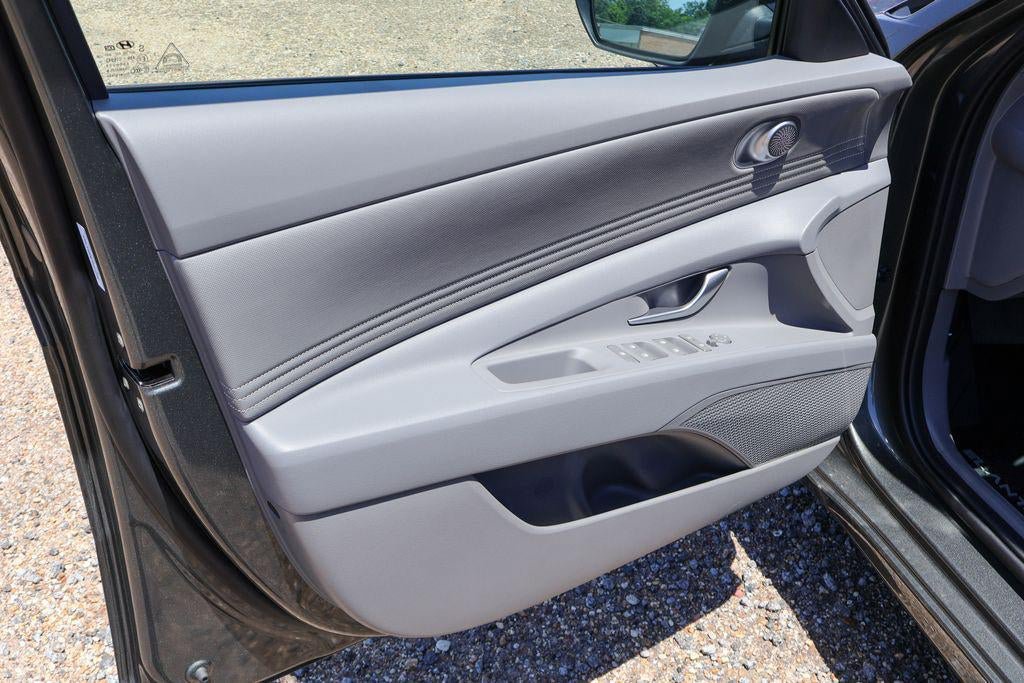 New 2026 Hyundai Elantra SEL Sport Premium FWD image 20