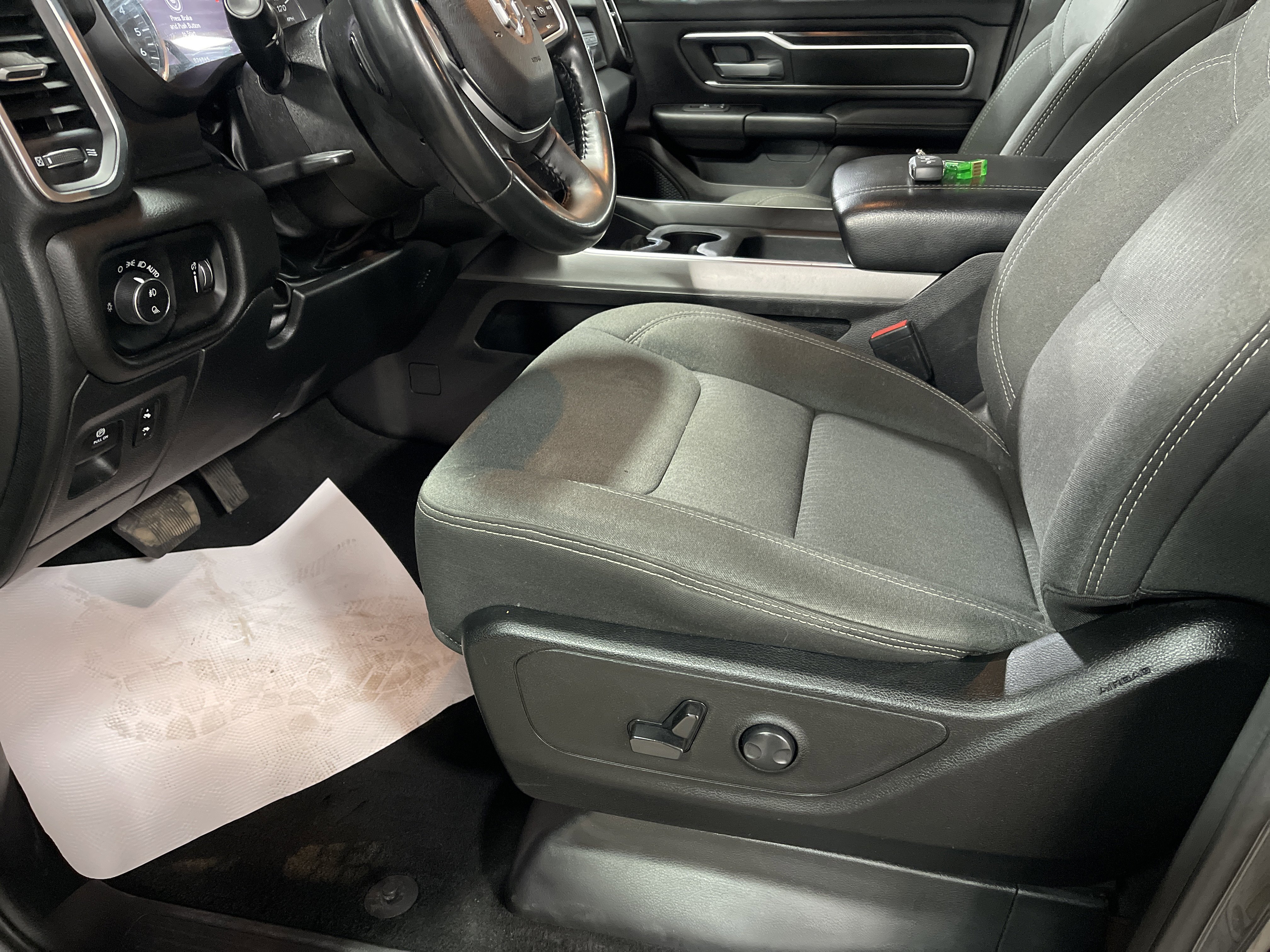 Used 2024 RAM 1500 Big Horn image 12