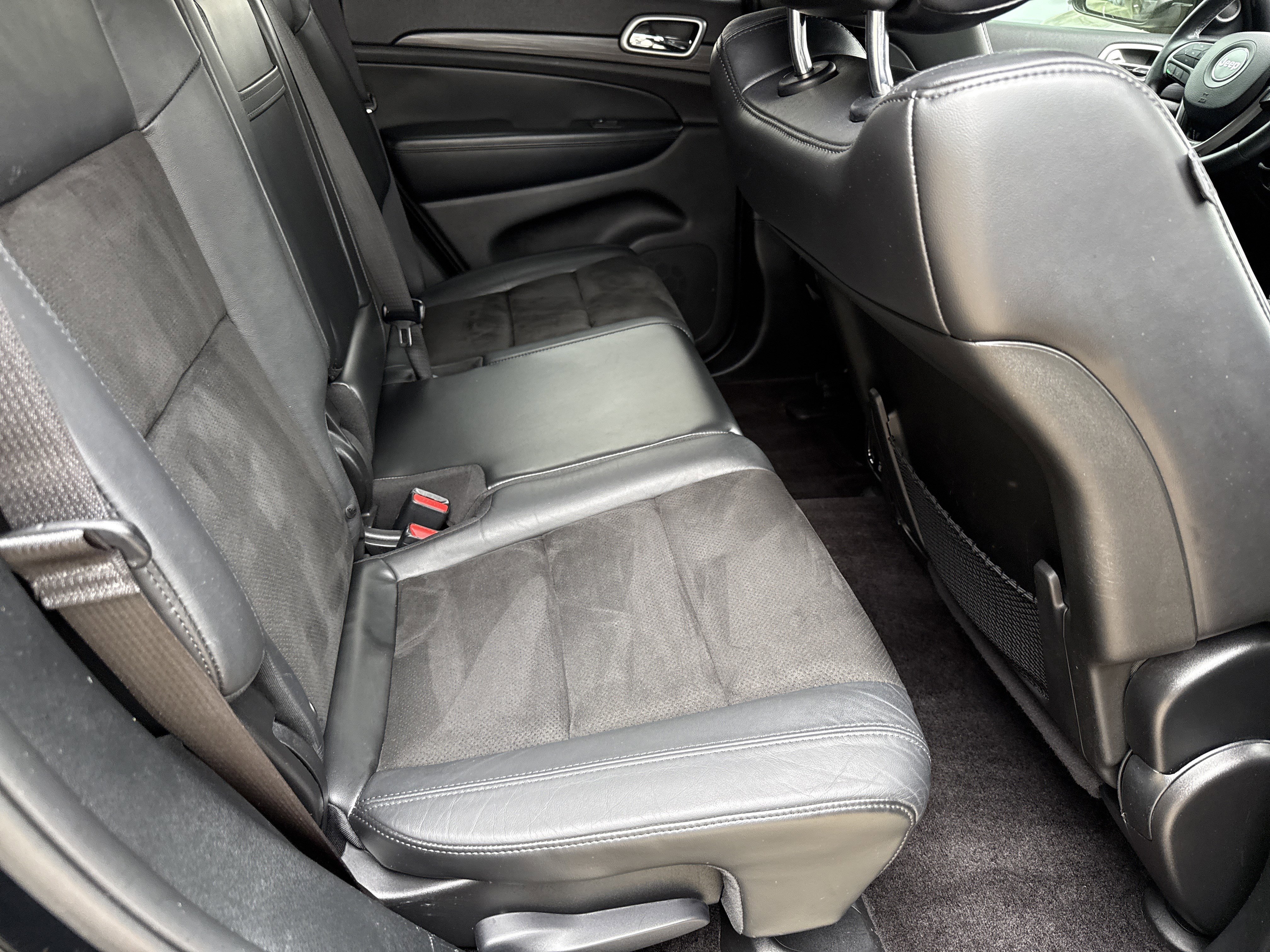 Used 2019 Jeep Grand Cherokee Altitude RWD image 15