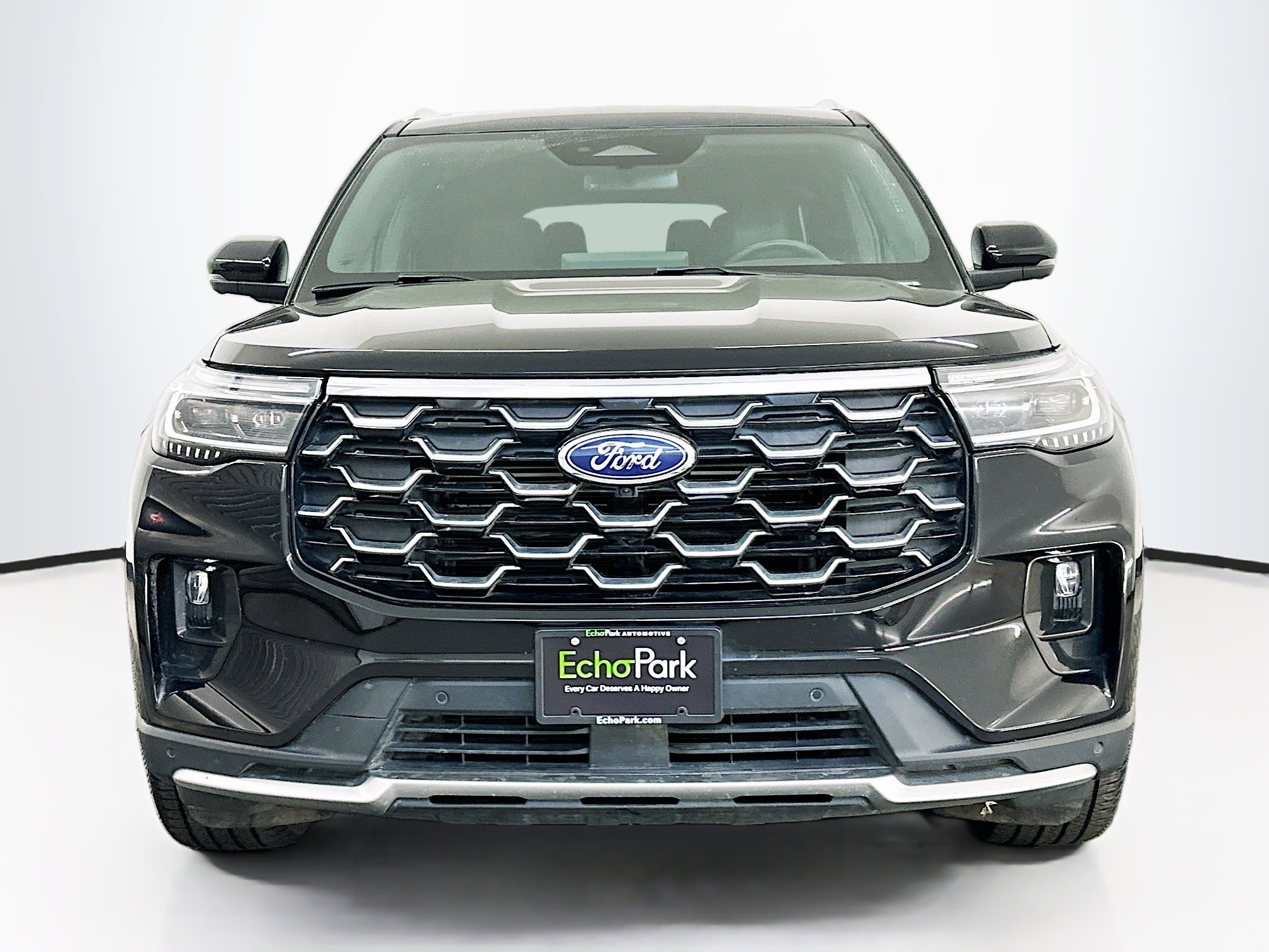 Used 2025 Ford Explorer Platinum w/ LUX Leather Package image 2