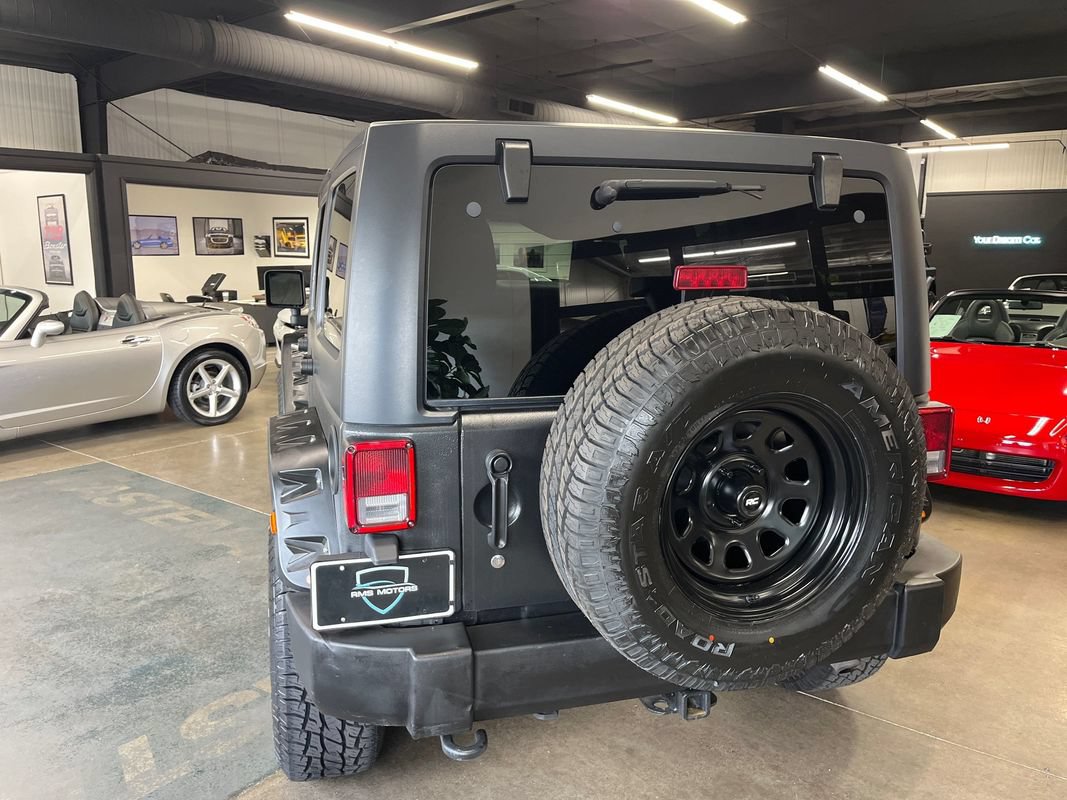 Used 2016 Jeep Wrangler Unlimited Sport AWD/4WD image 7