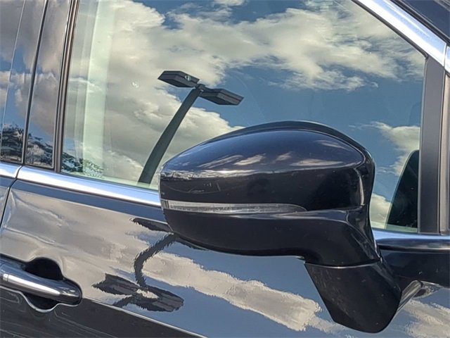 Used 2021 Chrysler Pacifica Touring-L image 12