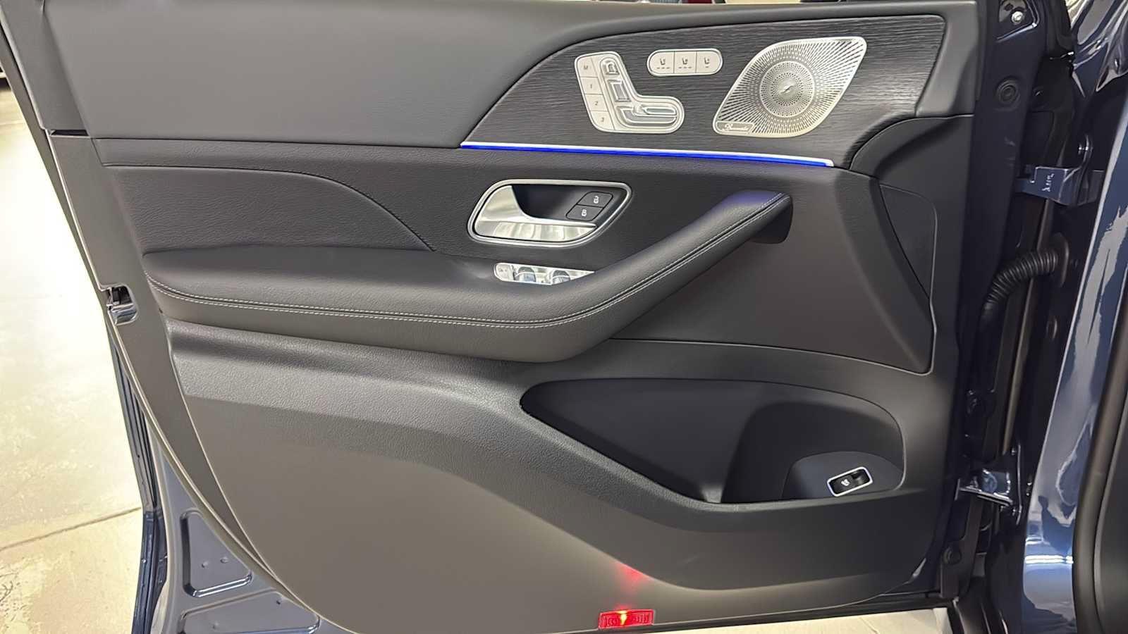 New 2026 Mercedes-Benz GLS 450 4MATIC image 14