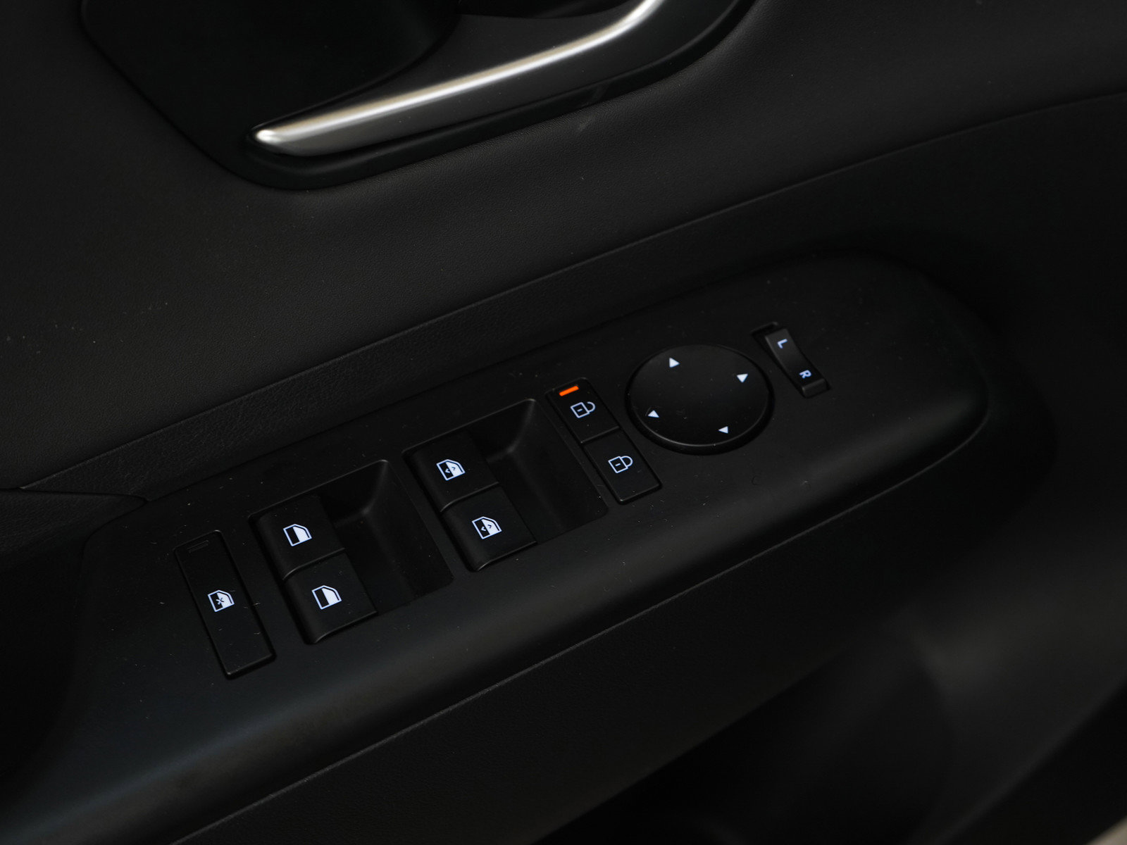 Certified 2024 Hyundai Kona Limited AWD/4WD image 20