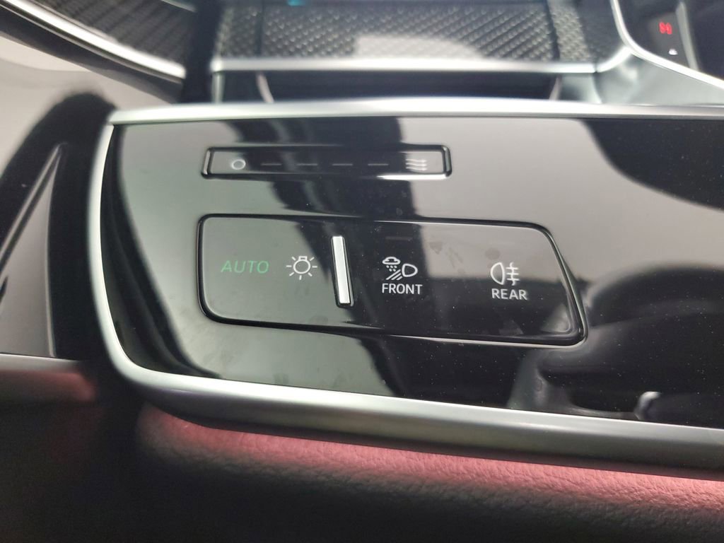 Used 2023 Audi S8 w/ S8 Executive Package image 34