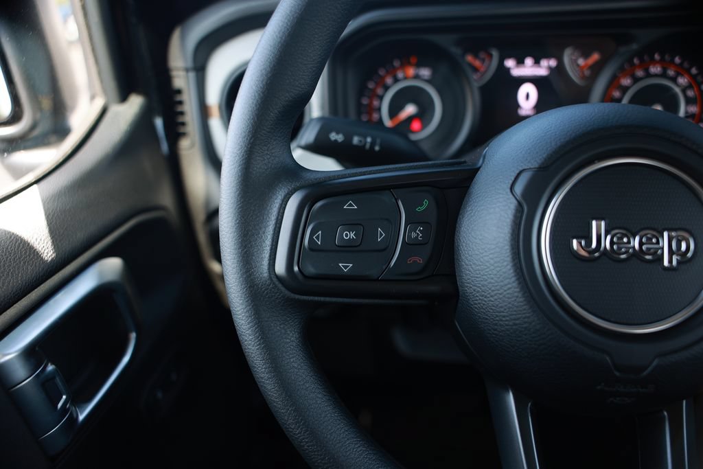 New 2026 Jeep Gladiator Sport AWD/4WD image 18