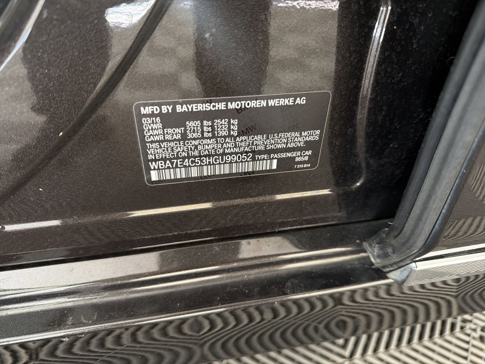 Used 2017 BMW 740i xDrive image 29