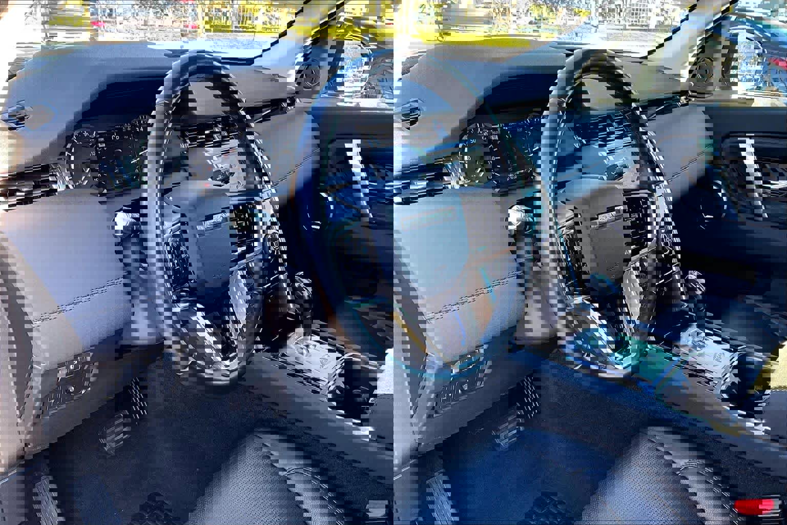 Used 2021 Land Rover Discovery Sport S image 16