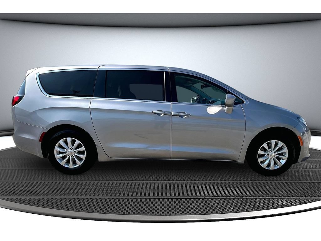 Certified 2019 Chrysler Pacifica Touring Plus FWD image 15