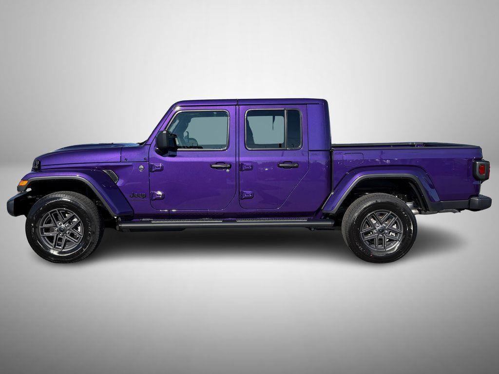 New 2026 Jeep Gladiator Sport AWD/4WD image 5