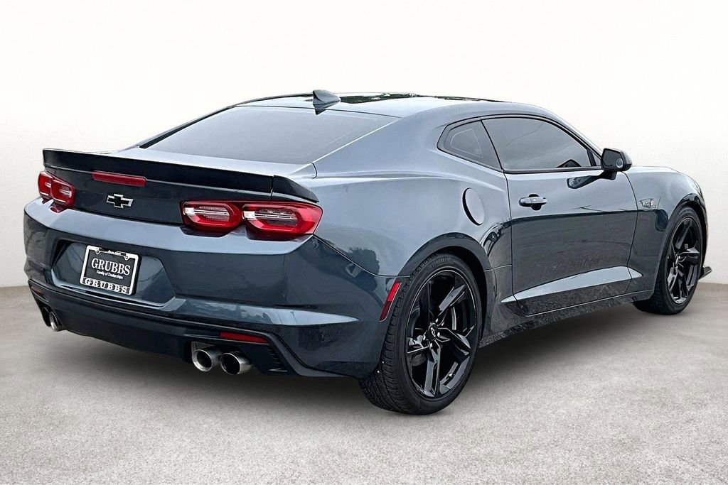 Used 2023 Chevrolet Camaro LT RWD image 2