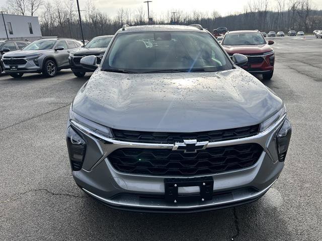 New 2026 Chevrolet Trax LT w/ Driver Confidence Package image 9