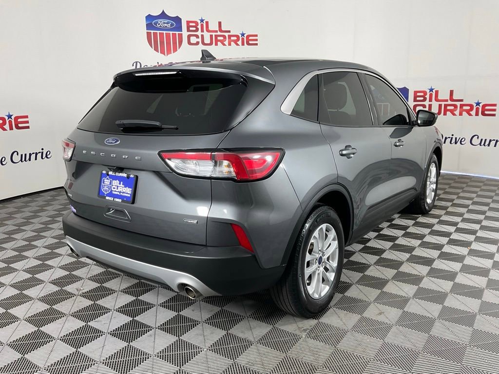 Used 2022 Ford Escape SE w/ Convenience Package FWD image 3