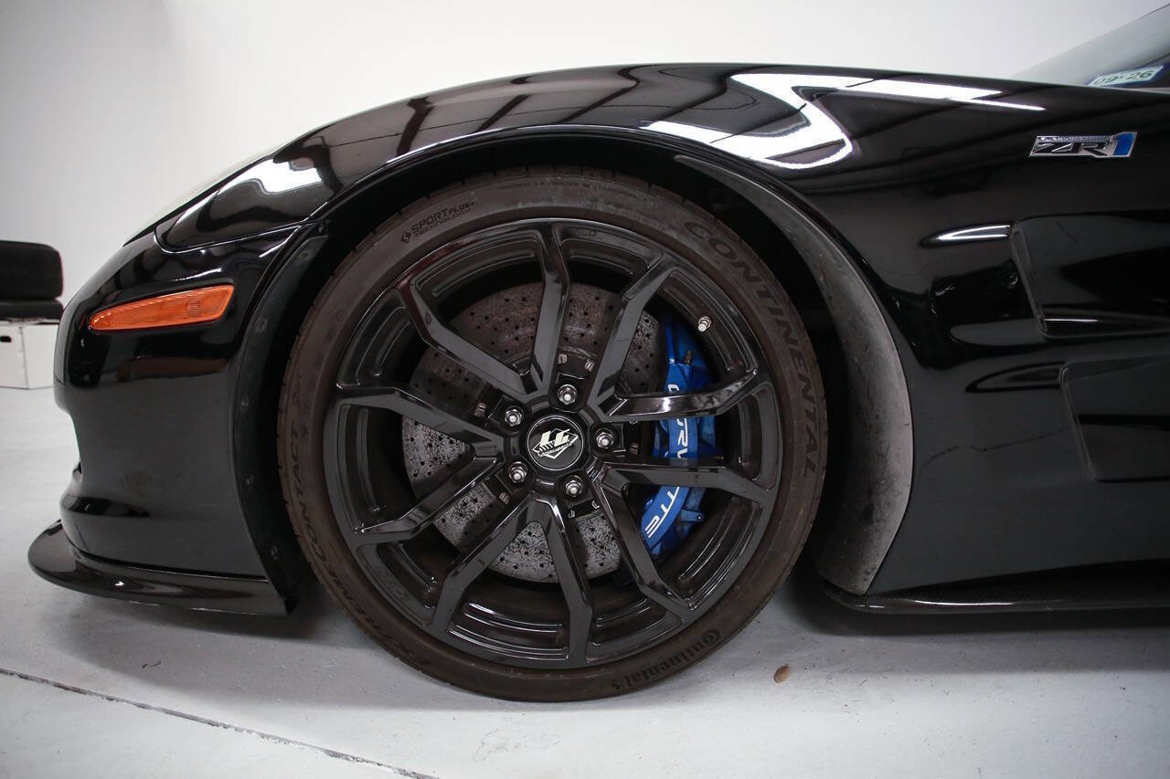 Used 2009 Chevrolet Corvette ZR1 w/ Preferred Equipment Group RWD image 18