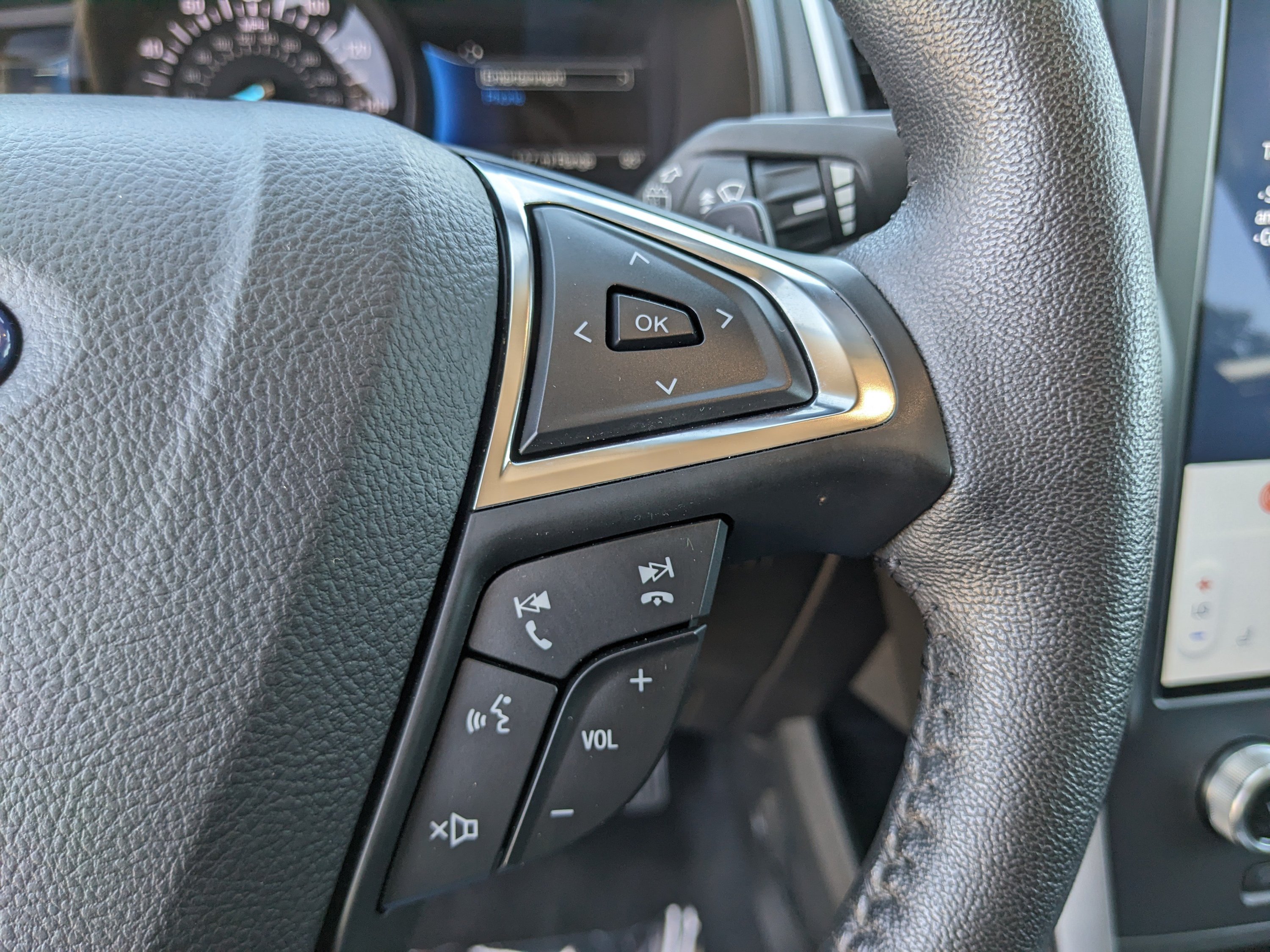 Used 2022 Ford Edge SEL w/ Sport Appearance Package AWD/4WD image 38