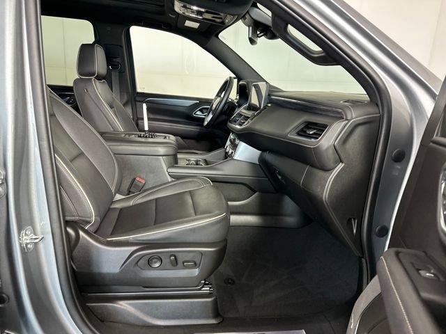 Used 2023 GMC Yukon XL SLT w/ SLT Premium Package image 28