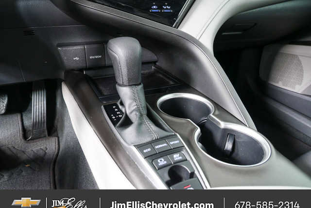 Used 2022 Toyota Camry LE FWD image 16