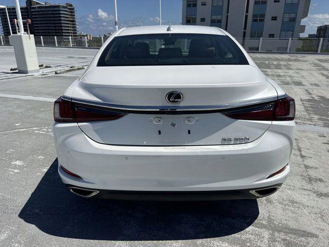 Certified 2024 Lexus ES 350 w/ Premium Package FWD image 24