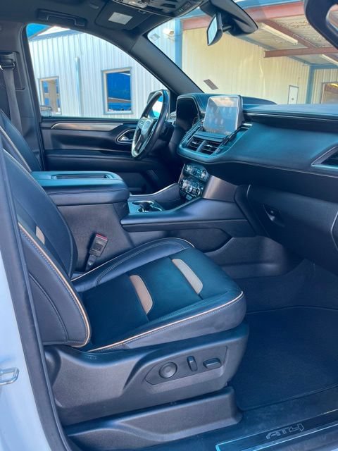 Used 2021 GMC Yukon AT4 w/ AT4 Premium Package AWD/4WD image 13