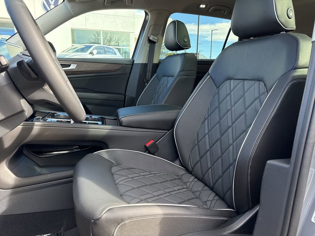 New 2026 Volkswagen Atlas SEL Premium R-Line image 9