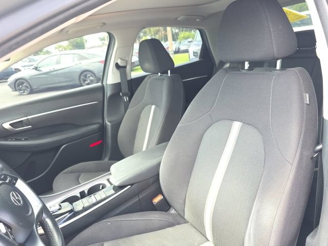 Certified 2022 Hyundai Sonata SEL w/ Convenience Package FWD image 5