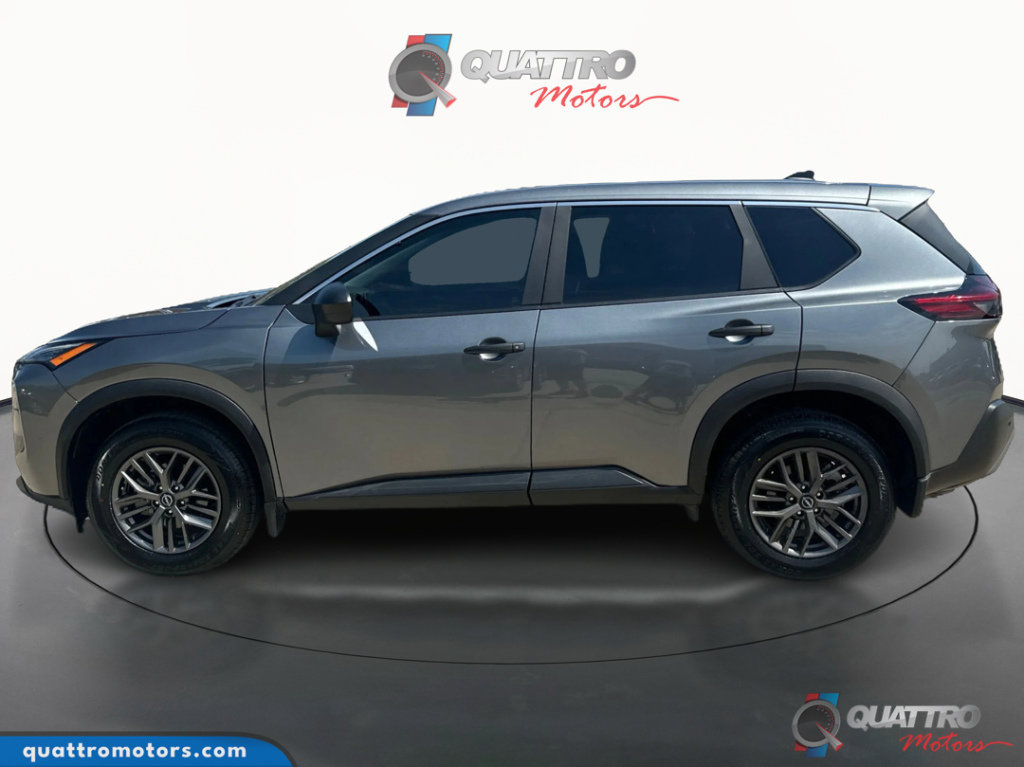 Used 2023 Nissan Rogue S image 2