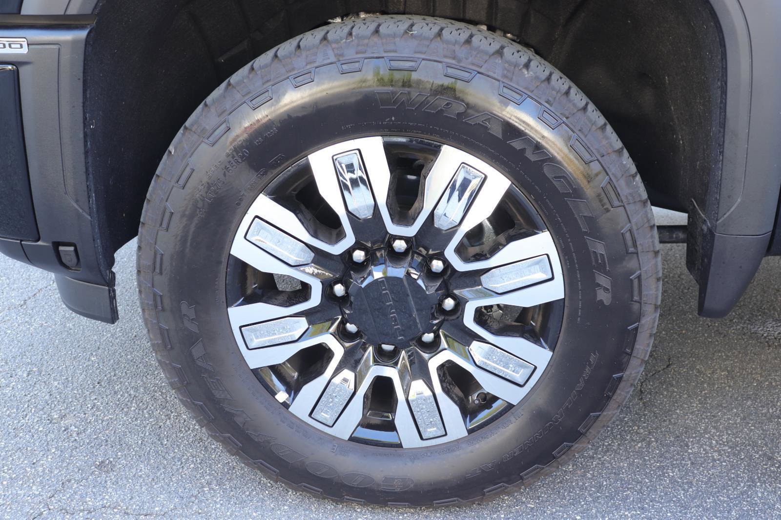 Used 2025 GMC Sierra 2500 Denali w/ Denali Reserve Package image 42