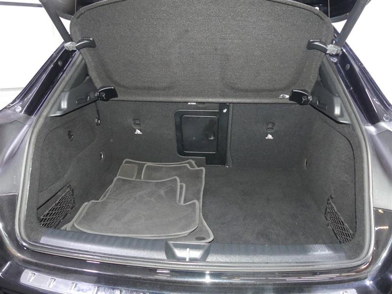 Used 2019 Mercedes-Benz GLA 250 4MATIC image 9