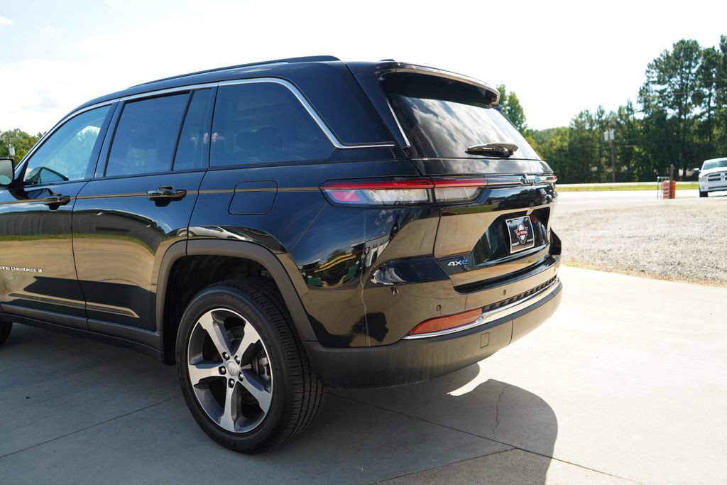 Used 2023 Jeep Grand Cherokee 4WD 4xe image 21