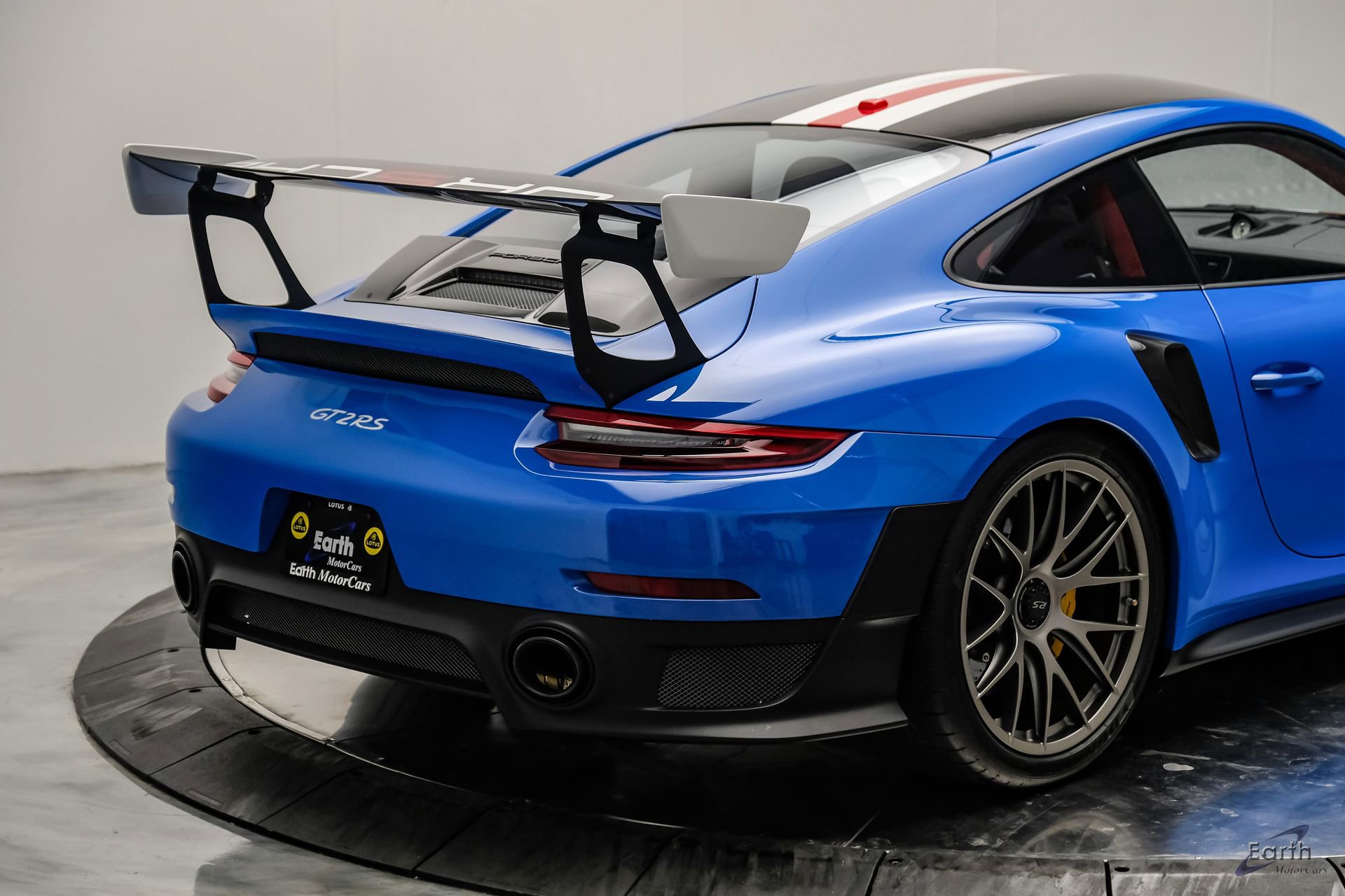 Used 2019 Porsche 911 GT2 RS RWD image 23