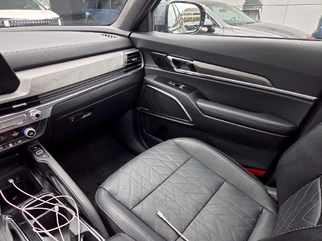 Used 2024 Kia Telluride SX Prestige X-Pro AWD/4WD image 16