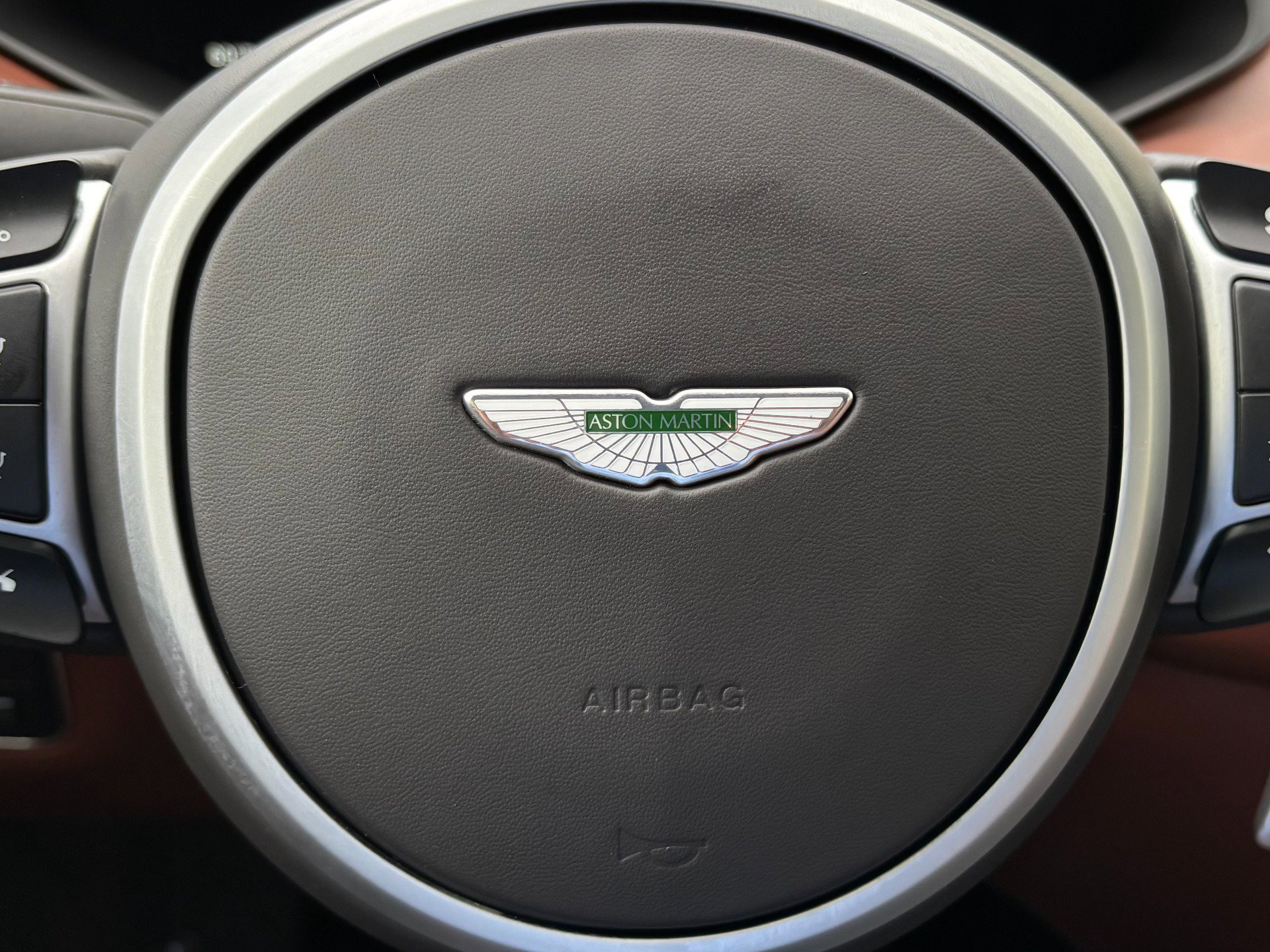 Used 2020 Aston Martin V8 Vantage Coupe RWD image 27