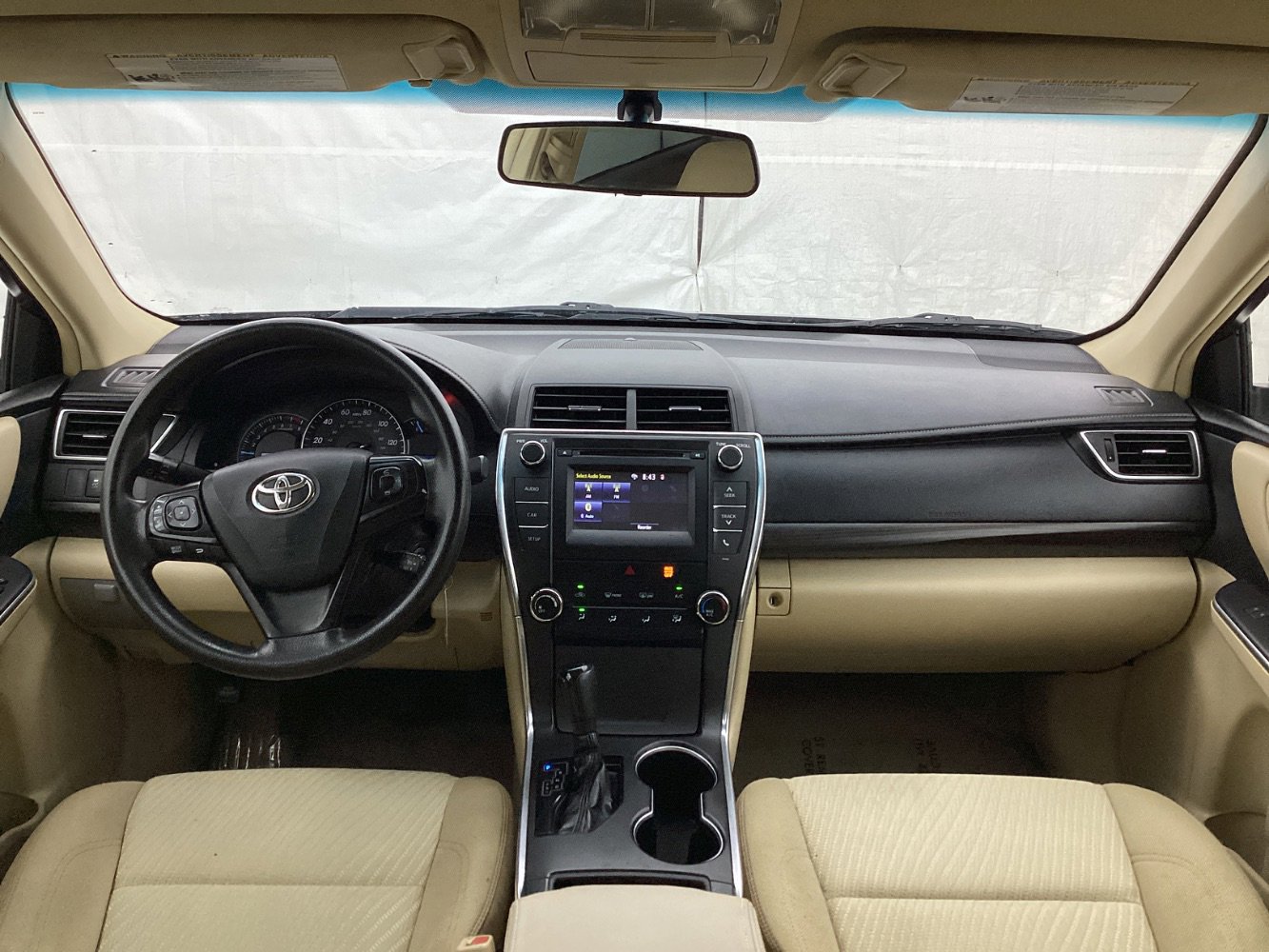 Used 2015 Toyota Camry LE FWD image 27