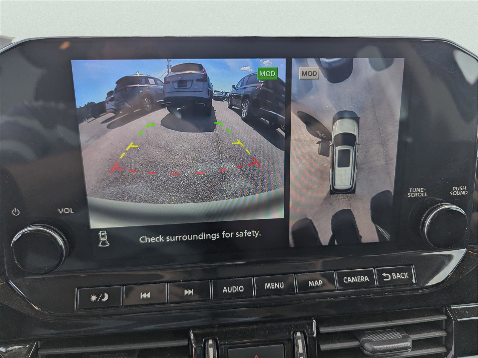 Used 2023 Nissan Pathfinder SL image 26