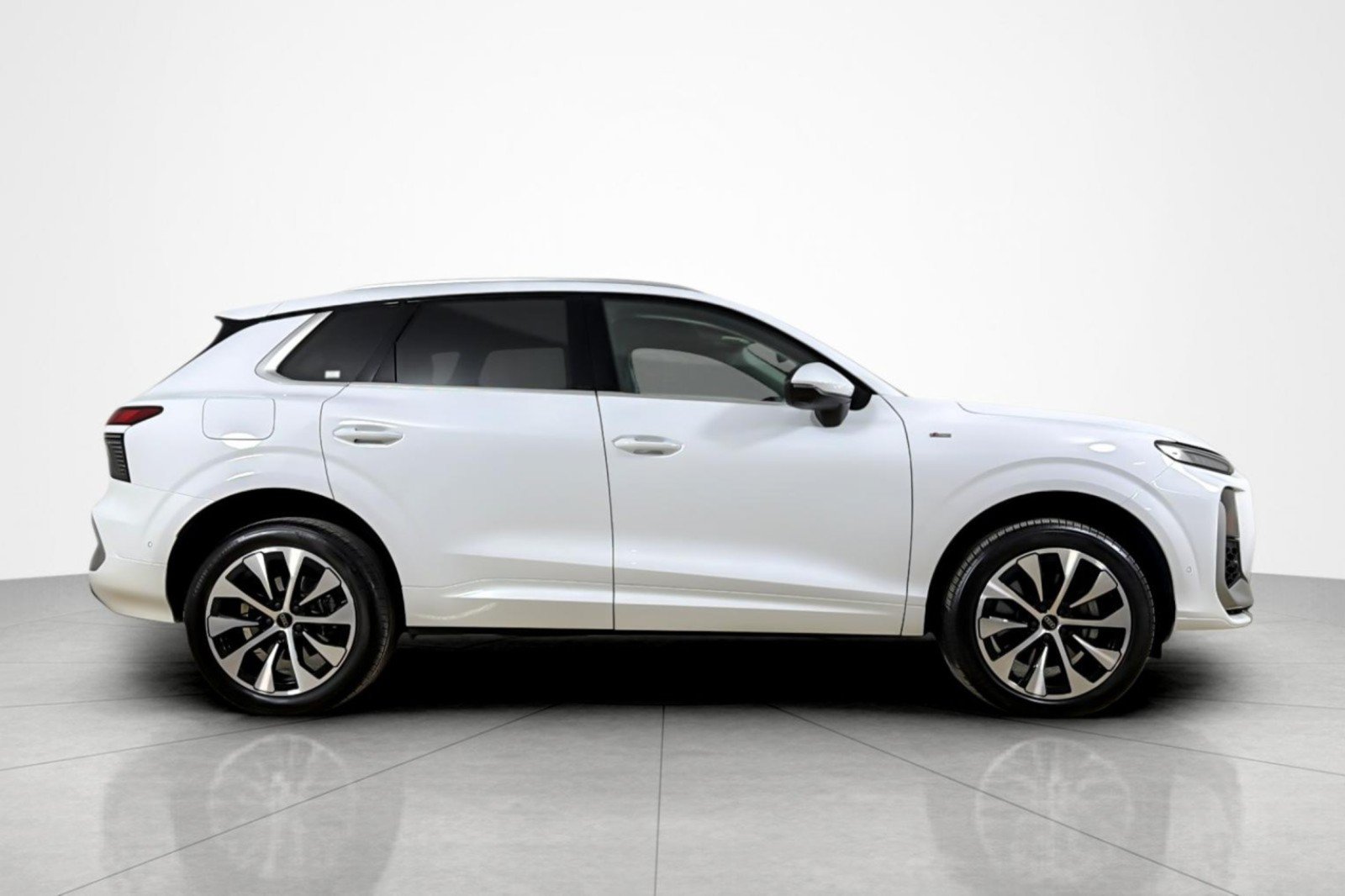 Used 2026 Audi Q3 quattro 2.0T AWD/4WD image 6