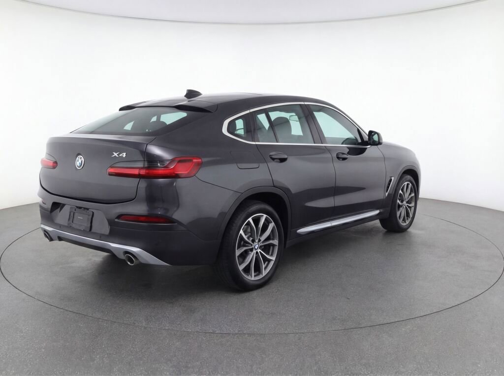 Used 2019 BMW X4 xDrive30i w/ Driving Assistance Package image 5