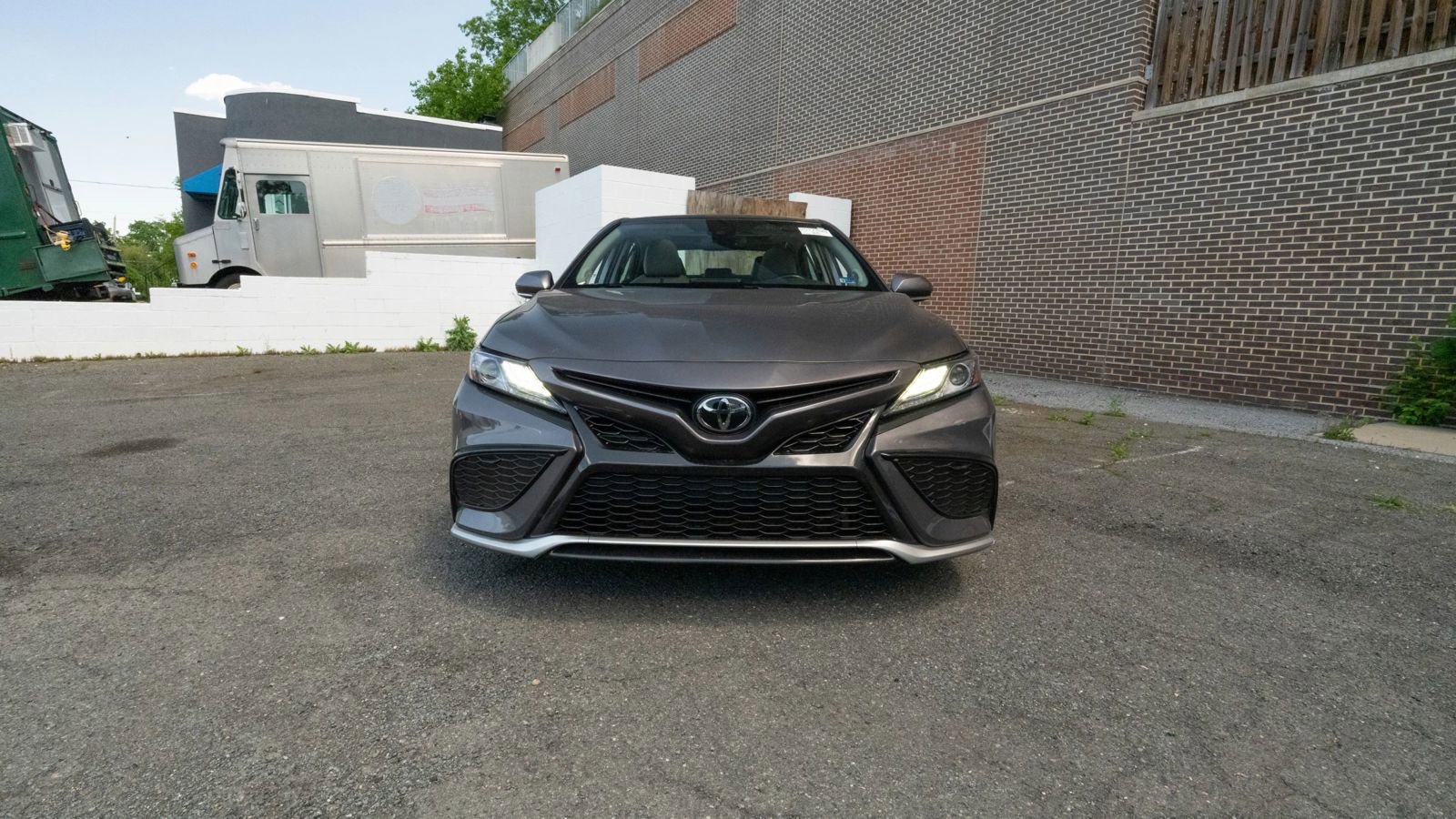 Used 2023 Toyota Camry XSE FWD image 8
