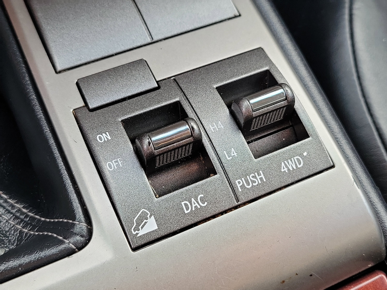 Used 2012 Lexus GX 460 image 25