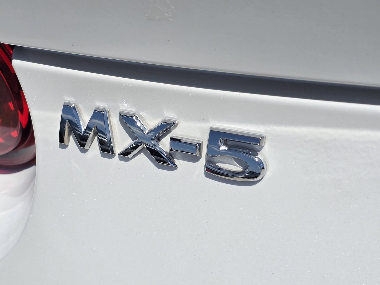 Used 2023 MAZDA MX-5 Miata Club RWD image 11