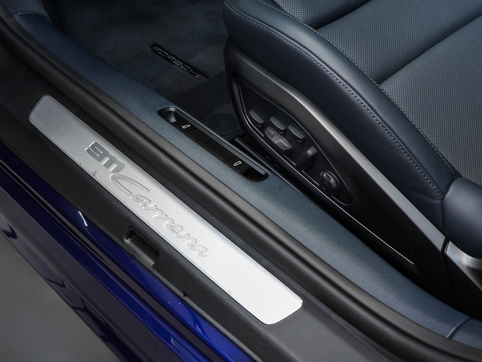 Used 2025 Porsche 911 Carrera image 35